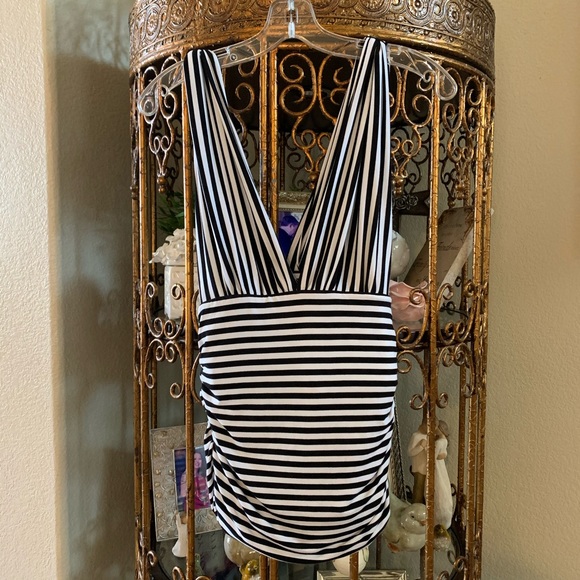 White House Black Market Tank Top Blouse - Picture 1 of 3